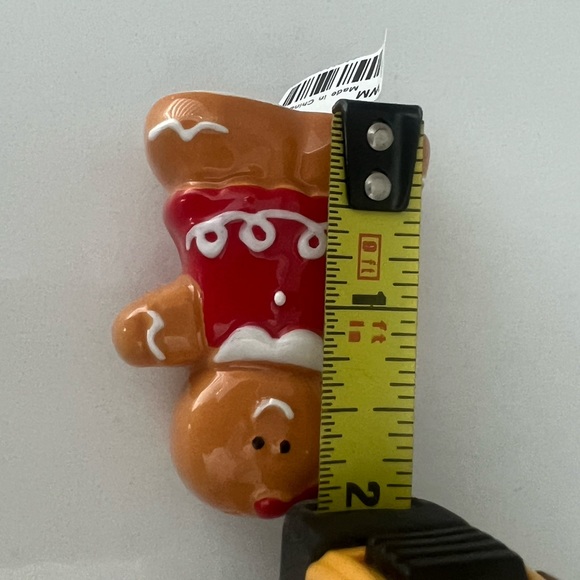 🎄Cute Gingerbread Salt & Pepper! - Picture 4 of 12